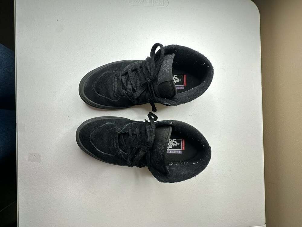 Vans Skate Half Cab Size 7 Black Suede Sneakers